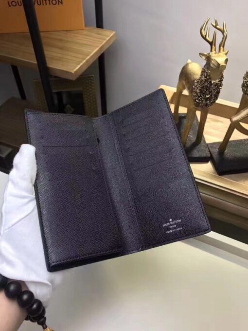 Replica Louis Vuitton Brazza Wallet Taiga Leather M32572 BLV1079 3