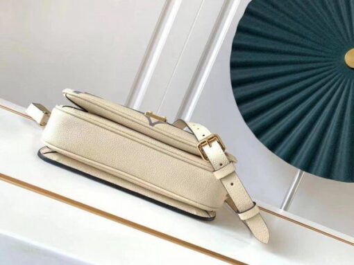 Replica Louis Vuitton Pochette Metis Bag Monogram Empreinte M45596 BLV523 4