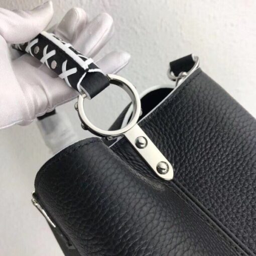 Replica Louis Vuitton Capucines PM Bag With XOXO Motif Handle M52389 BLV850 4