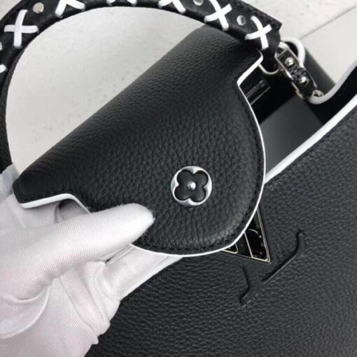 Replica Louis Vuitton Capucines PM Bag With XOXO Motif Handle M52389 BLV850 5