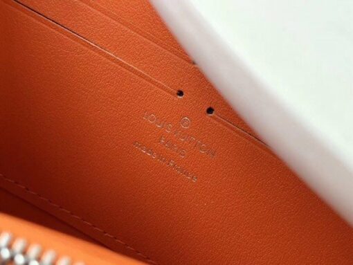 Replica Louis Vuitton Zippy Wallet Mahina Leather M67410 BLV960 8