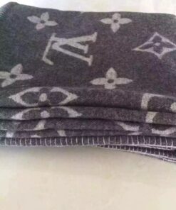 Replica Louis Vuitton Monogram Blanket M75549 2