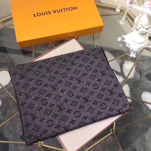 Replica Louis Vuitton Monogram Classic Scarf M78526 4