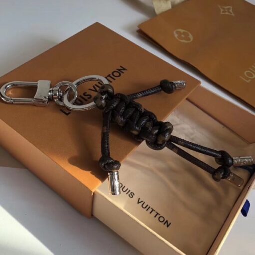 Replica Louis Vuitton Mr Louis Bag Charm and Key Holder M62883 3