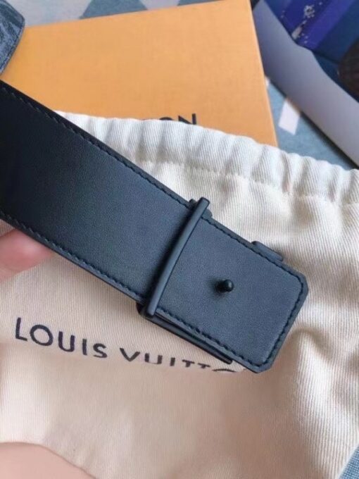 Replica Louis Vuitton LV Shape 40MM Reversible Belt Monogram Relief MP281V 2