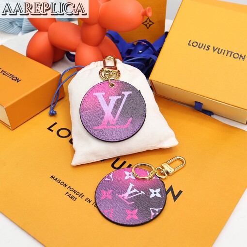 Replica Louis Vuitton Illustre Bag Charm and Key Holder LV M00665 2