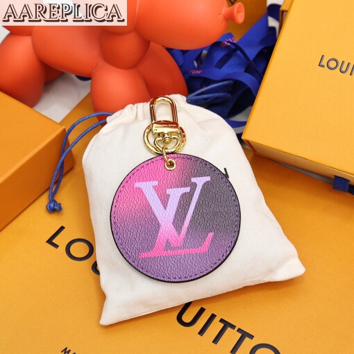 Replica Louis Vuitton Illustre Bag Charm and Key Holder LV M00665 3
